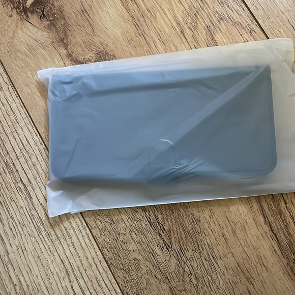 Zagg Defence Folio S20 FE 5G Case - Picture 3 of 6